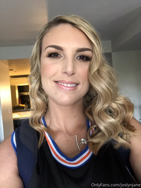 Joslyn Jane