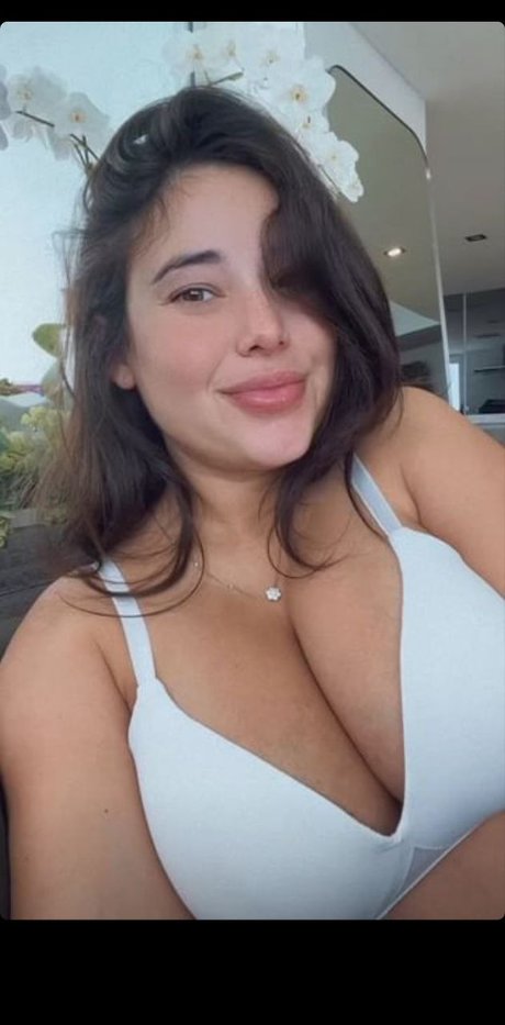 Angie Varona