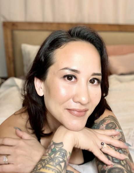 Kimkissesfootgoddess