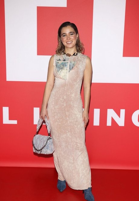 Haley Lu Richardson