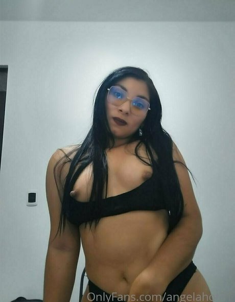 Angelahot21