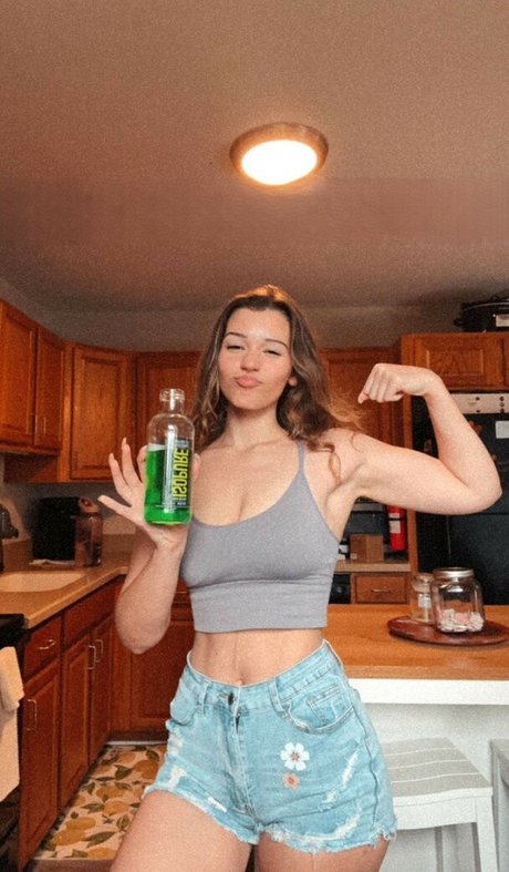 Nikki Woods