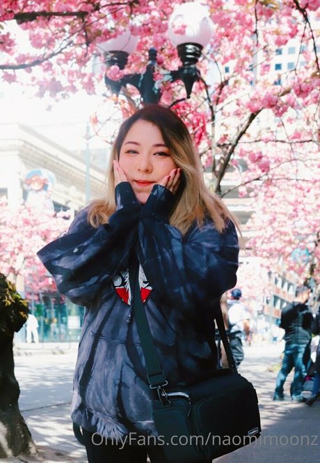 Naomimoonz