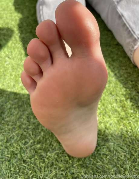 Footsiewithkitty