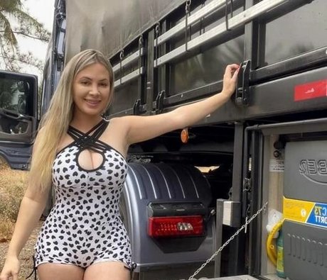 Aline Fuchter Ouriques