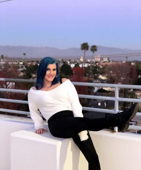 Leva Bates