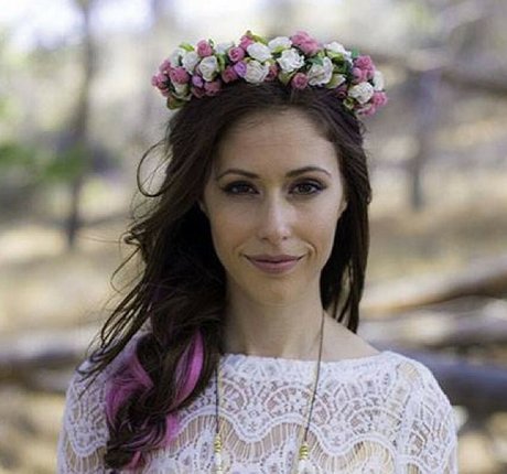 Amanda Crew