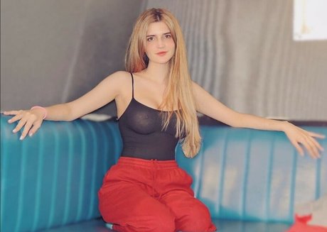 Freya Victoria Luz Asmr