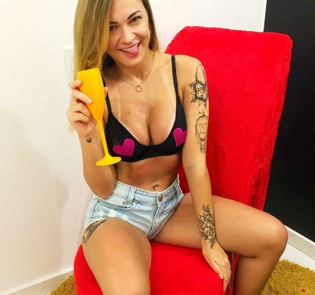 Leticia Escariao