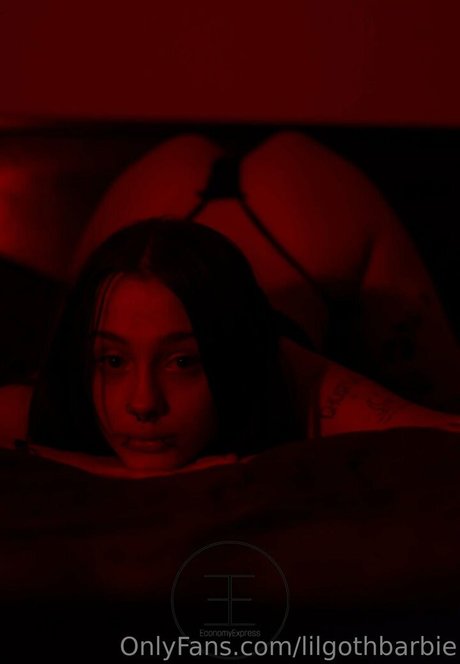 Lilgothbarbie