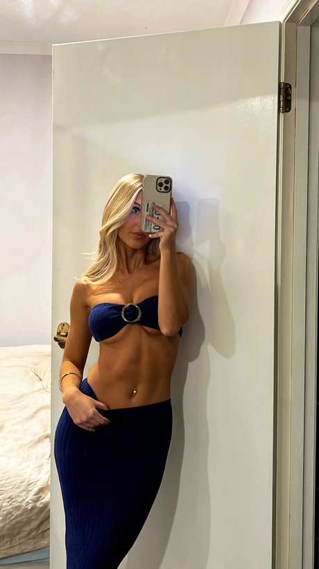 Cassie And Chloe Roberts