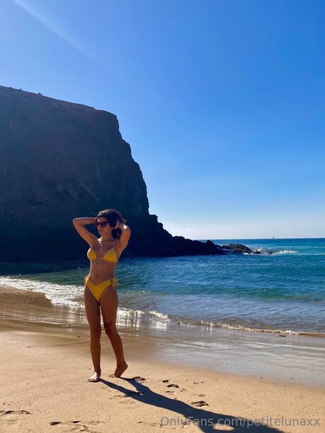 Petitelunaxx