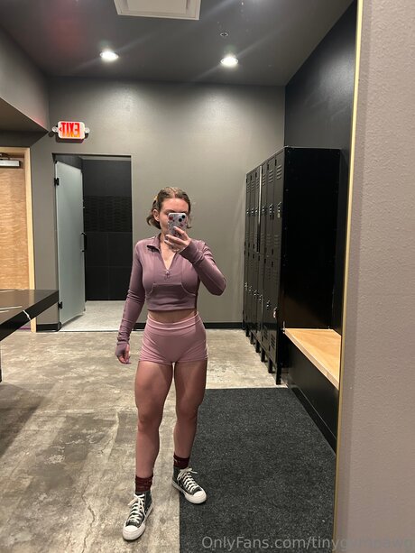 Tinygympawg