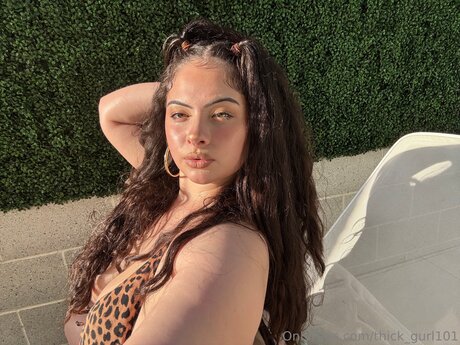Thick Gurl101