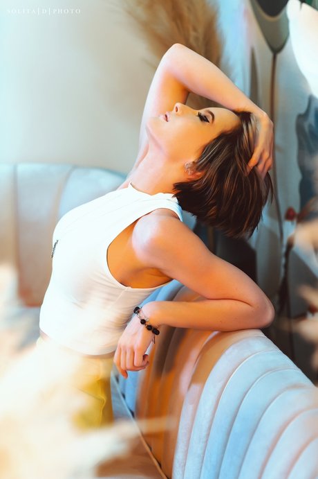 Thedaberrytwins Alex And Leah