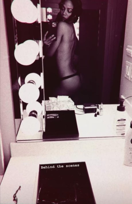 Zoe Saldana  nude leaked OnlyFans photo