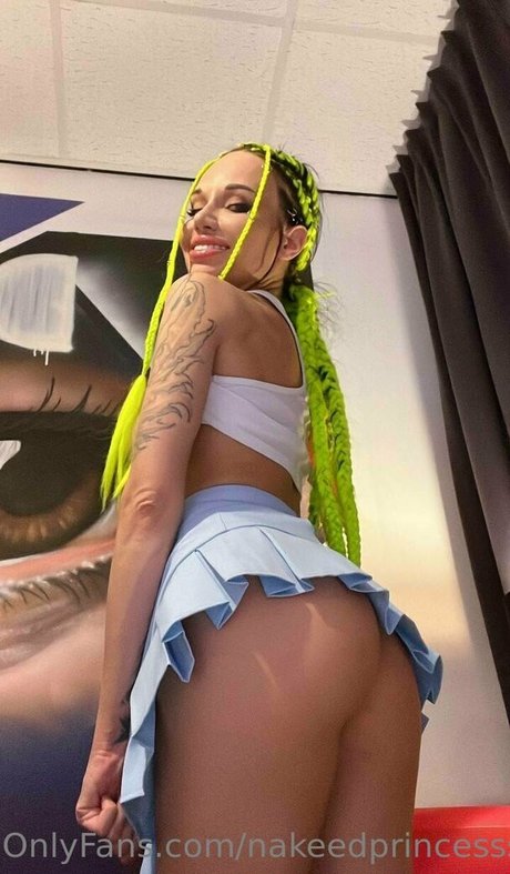Nakeedprincesss