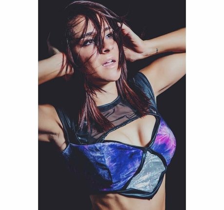 Dakota Kai