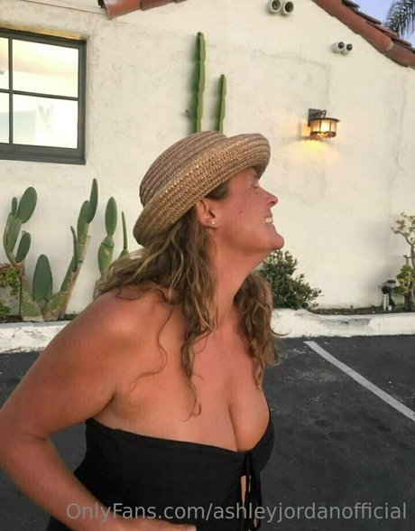 Ashleyjordanofficial