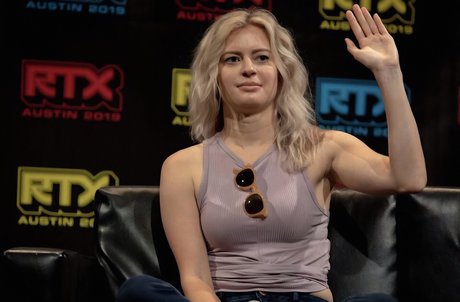 Elyse Willems