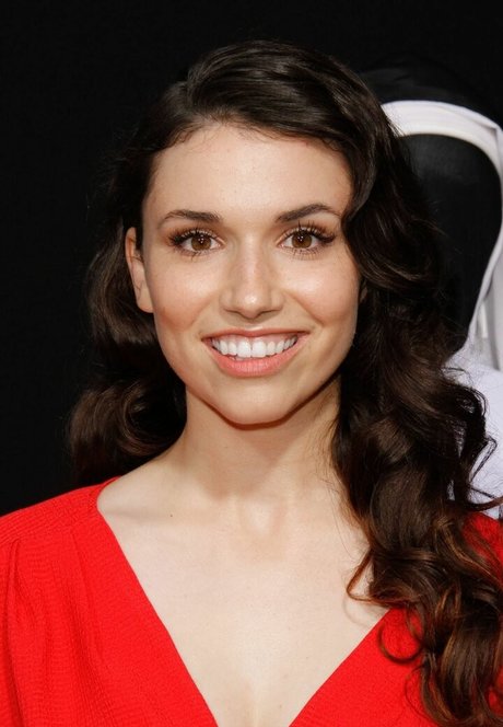 Grace Caroline Currey