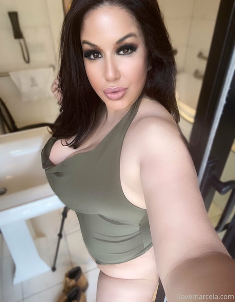 Latinamilfnyc