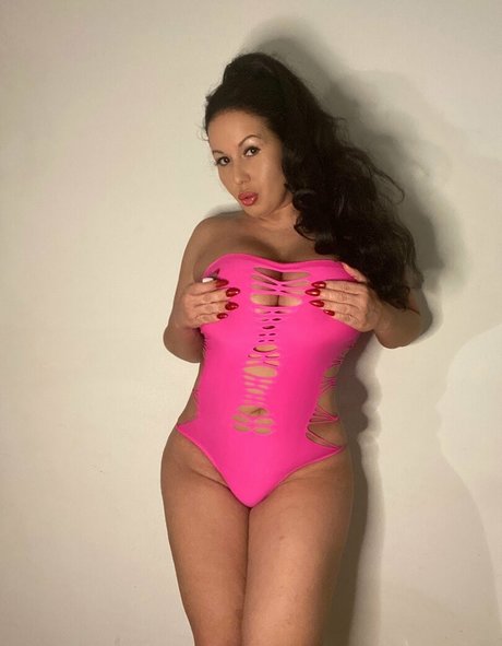 Latinamilfnyc