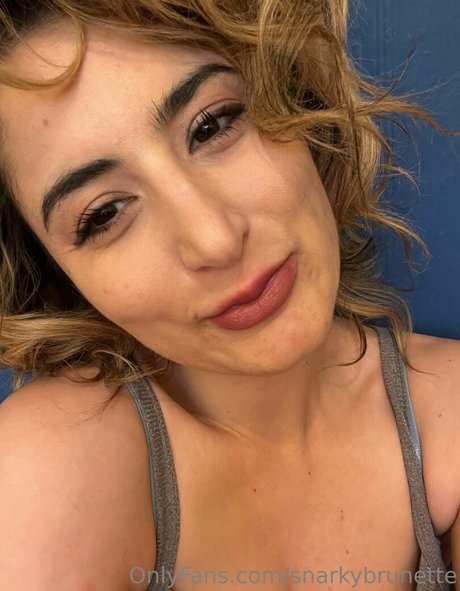 Snarkybrunette