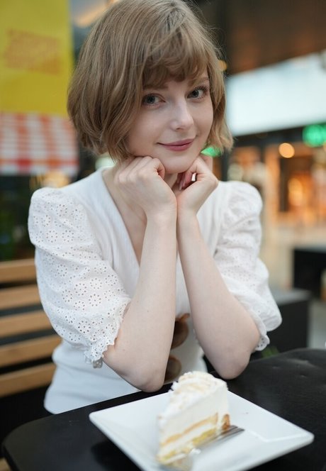 Ella Freya