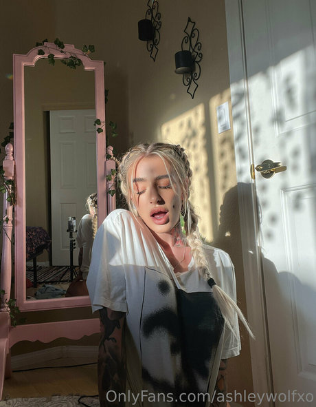 Ashleywolfxo