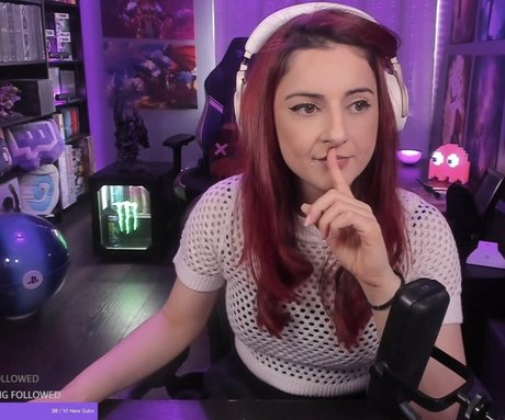 Anniefuchsia