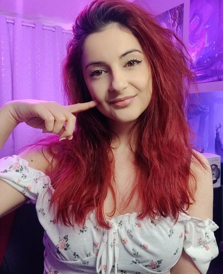 Anniefuchsia