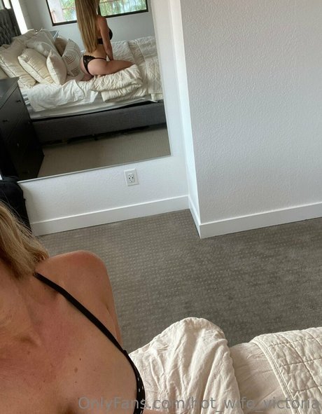 Hotwifevictoria