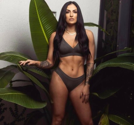 Sonya Deville