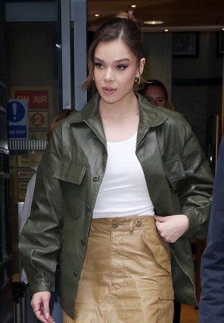 Hailee Steinfeld