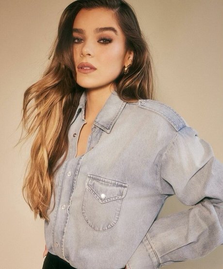 Hailee Steinfeld