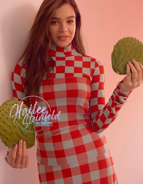 Hailee Steinfeld