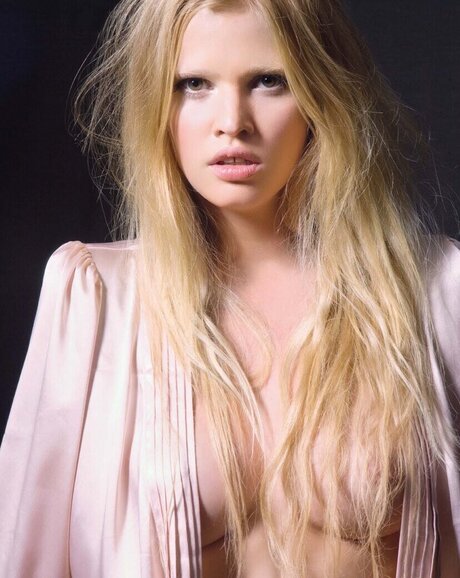 Lara Stone