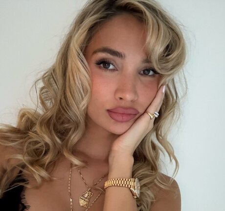 Pia Mia Perez