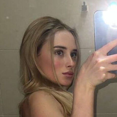 Blondinka Drive Angelina