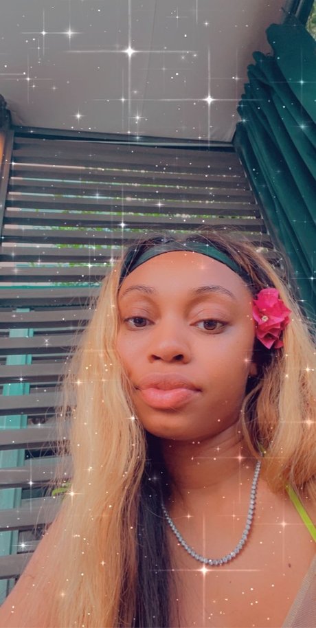 Platinum Diamond Lips