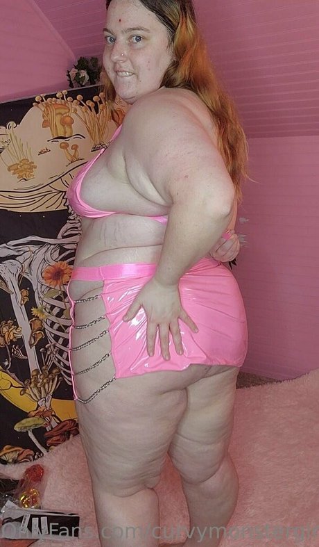 Curvymonstergirlfree