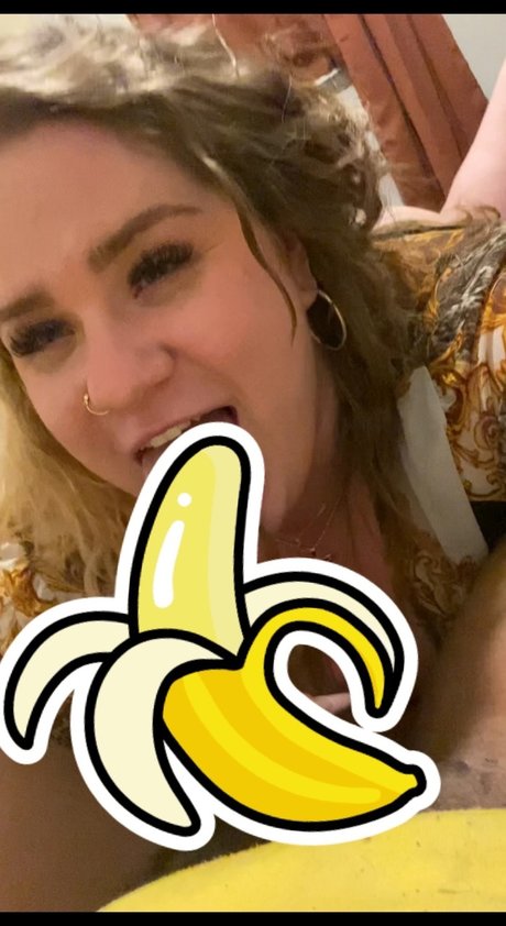 Anna Ampamp Her Banana 