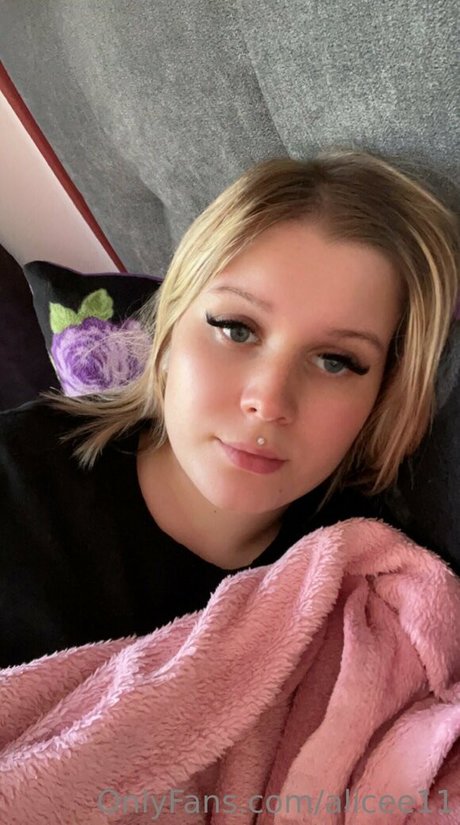 Alicee11