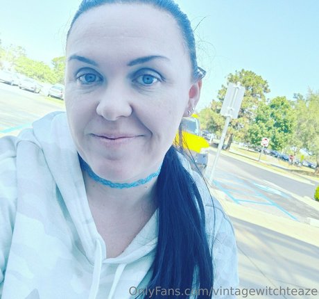 Vintagewitchteaze