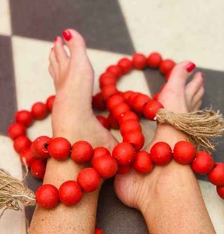 Miss Petite Yoga Feet