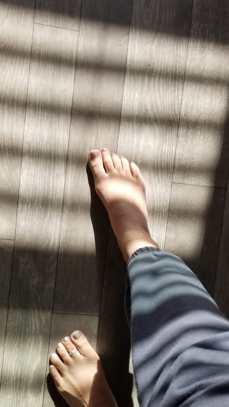 Polynesian Only Feet