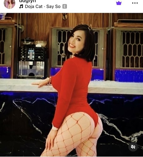 Elyndee Therealelyndee