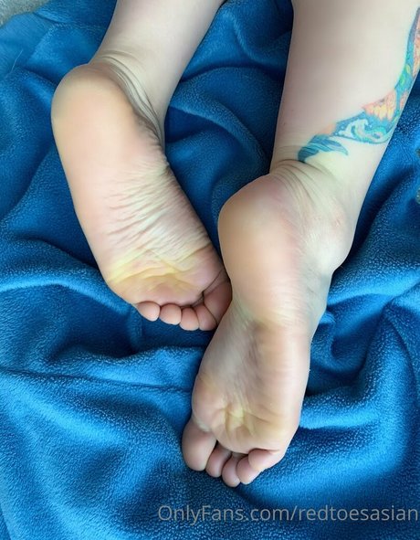 Redtoesasian
