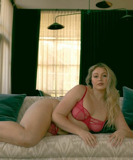 Iskra Lawrence